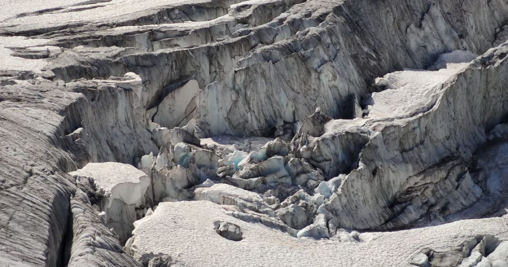 Ein spektakulärer Blick in den Steingletscher