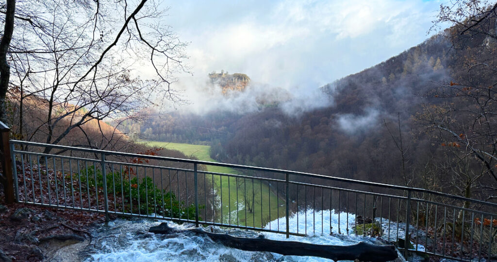 Den Wasserfall aus nächster Nähe erleben