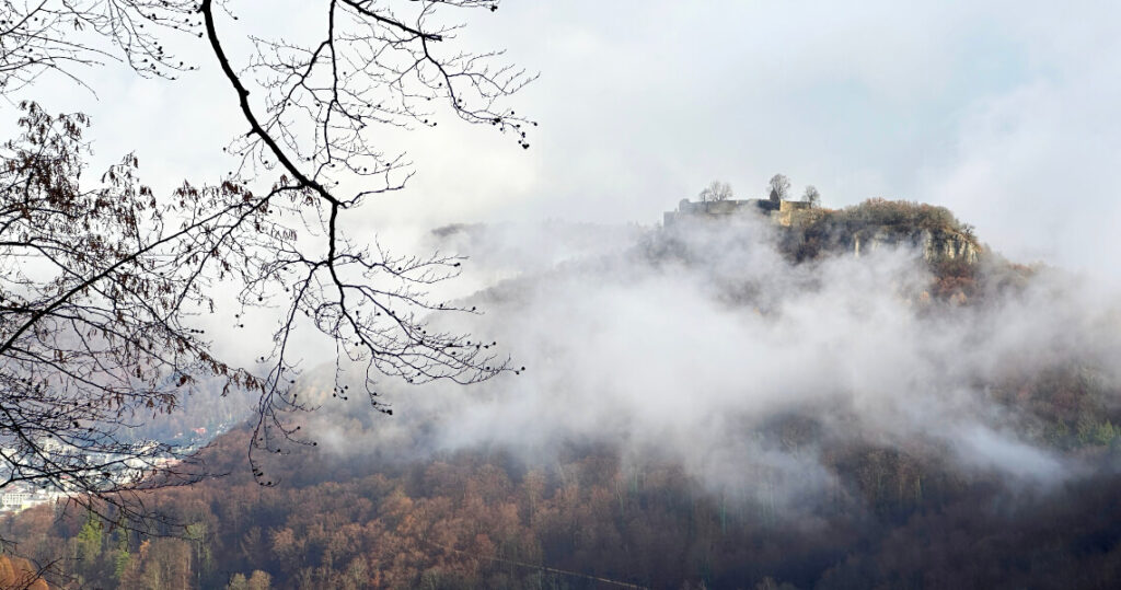 Aussicht auf die Burgruine Hohenurach